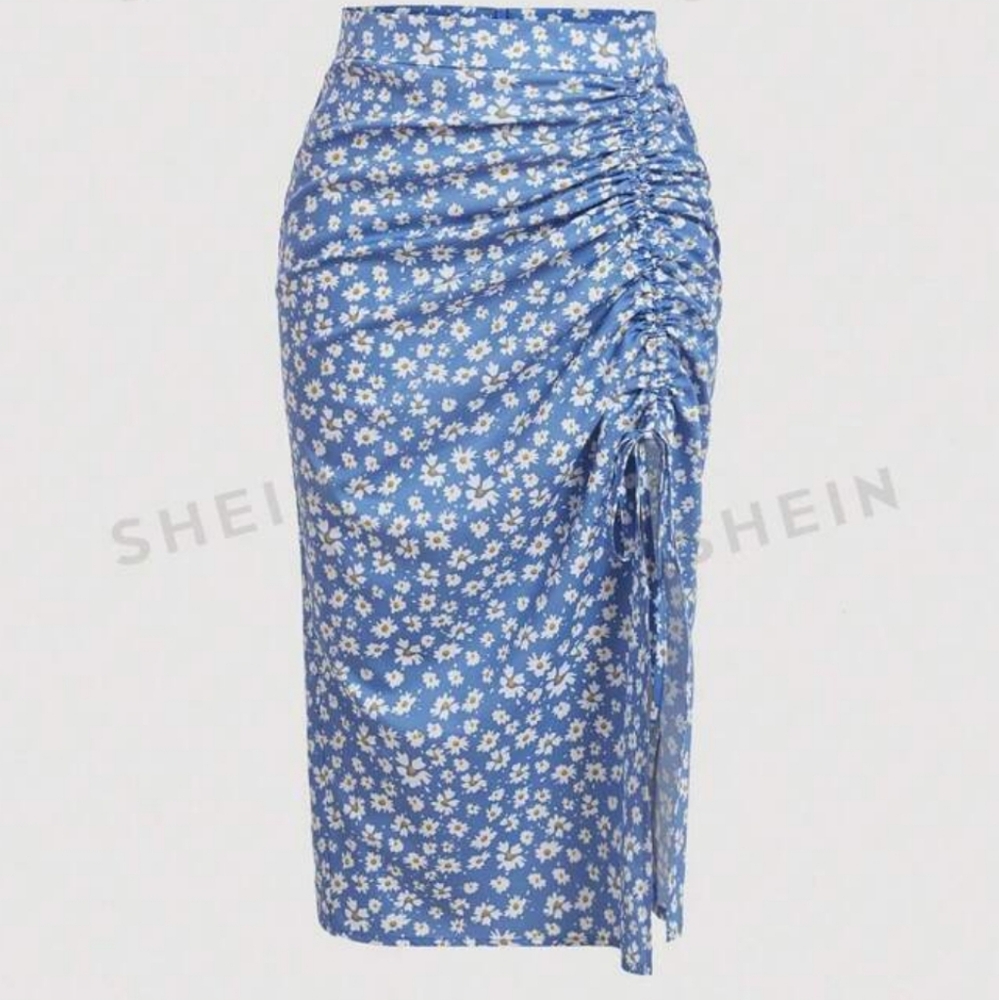 🌈 NWOT Ditzy Floral Midi Skirt with Side Slit and Tie Gather Cornflower Blue.